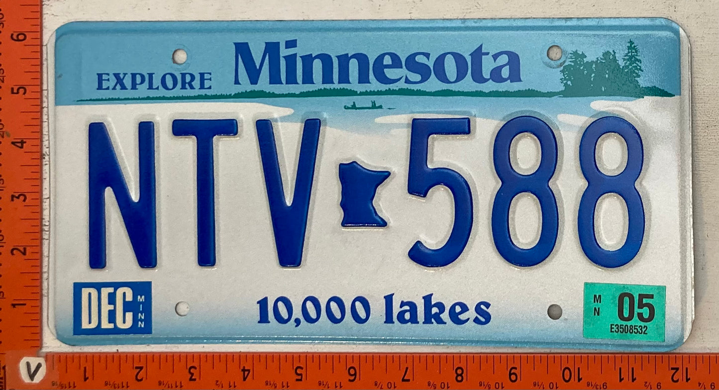 2005 Minnesota #NTV 588 Passenger License Plate