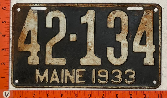 1933 Maine #42-134 Passenger License Plate