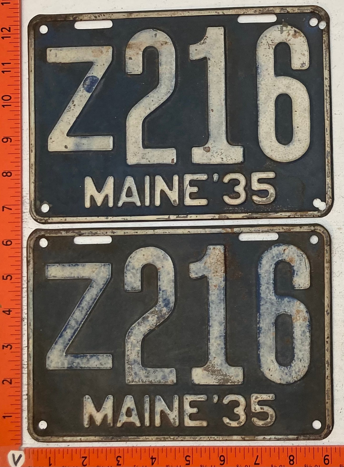 1935 Maine #Z216 Passenger License Plate (Pair)