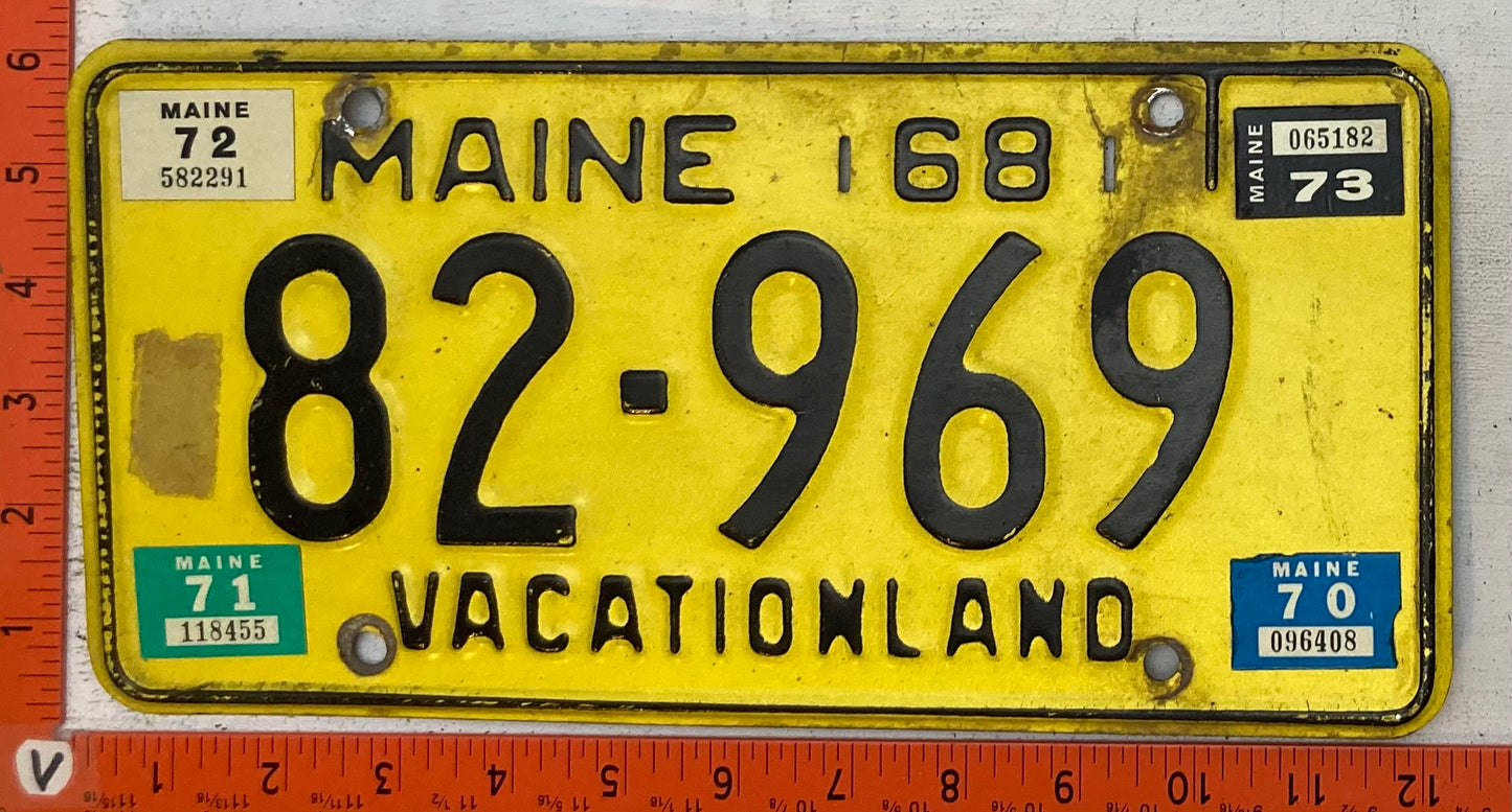 1973 Maine #82 969 Passenger License Plate