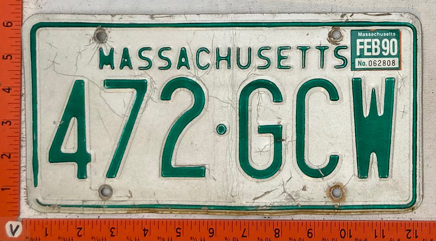 1990 Massachusetts #472-GCW Passenger License Plate
