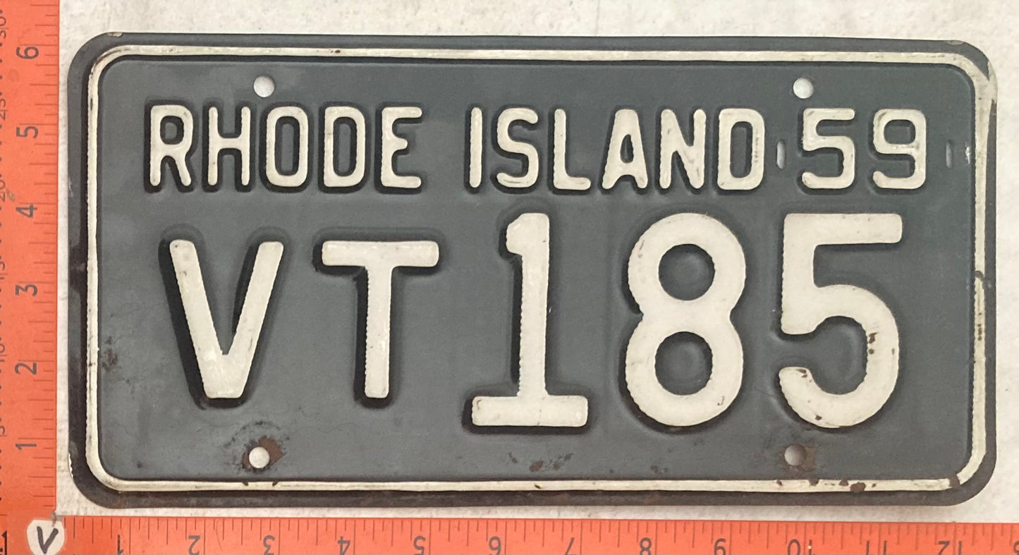 1959 Rhode Island #VT185 Passenger License Plate