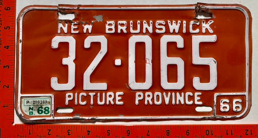 1968 New Brunswick #32-065 Passenger License Plate