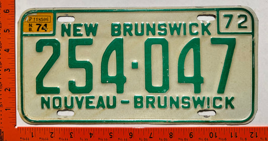 1974 New Brunswick #254-047 Passenger License Plate