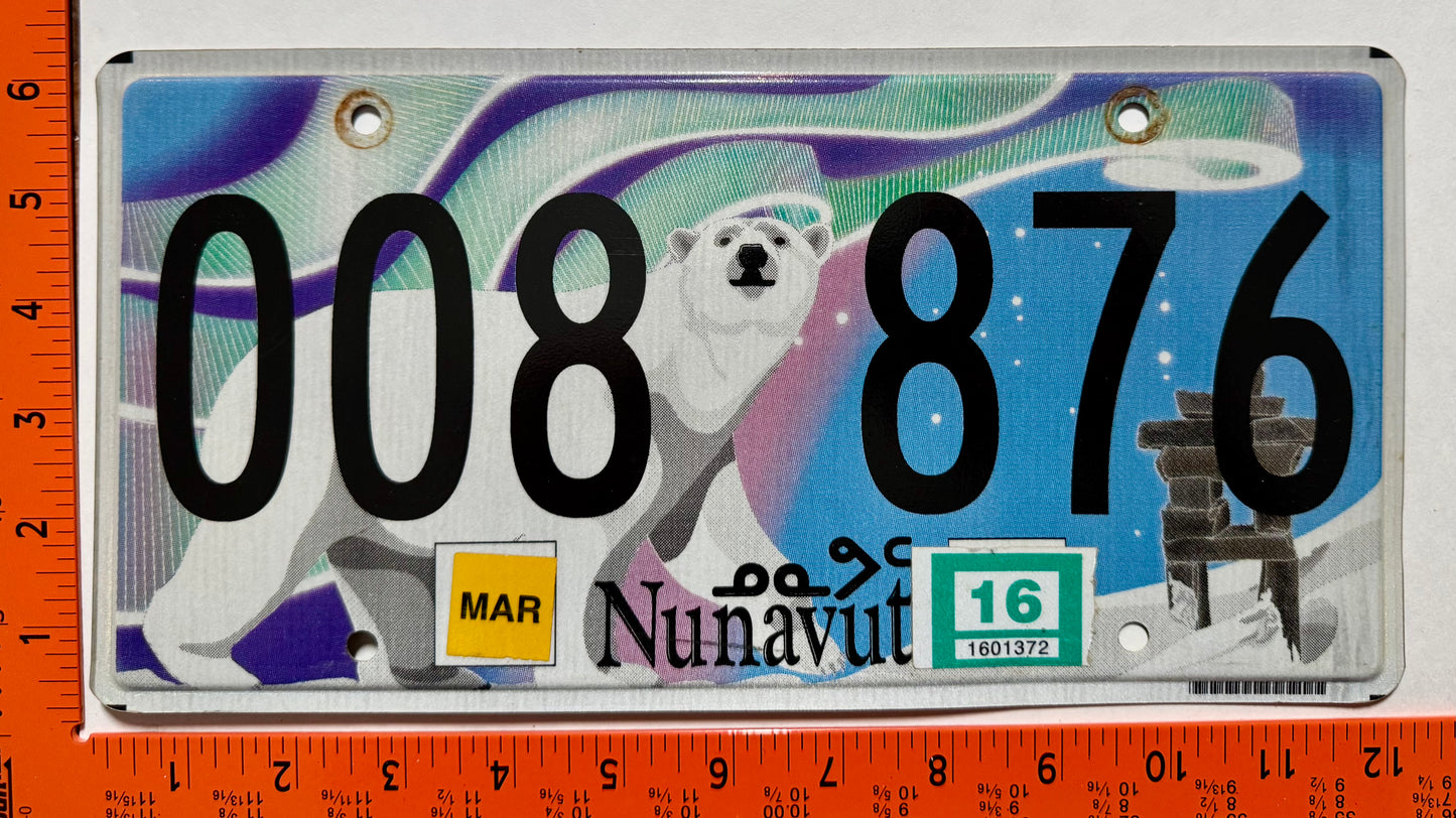 2016 Nunavut #008 876 Passenger License Plate
