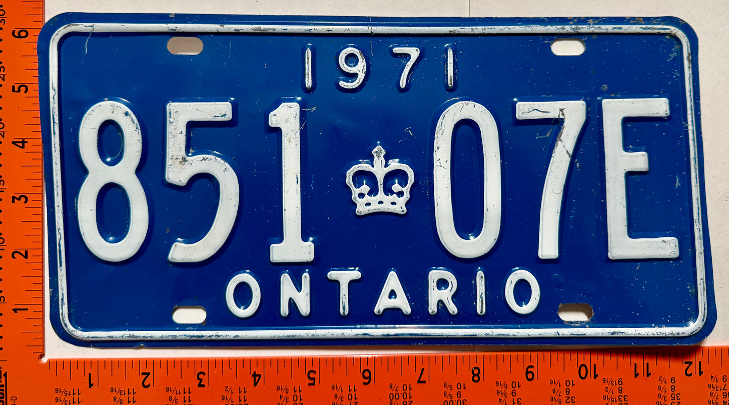 1971 Ontario #851 078E Passenger License Plate
