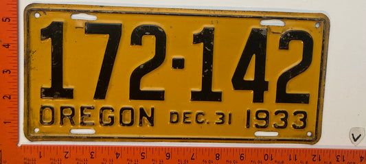 1933 Oregon #172-142 Passenger License Plate