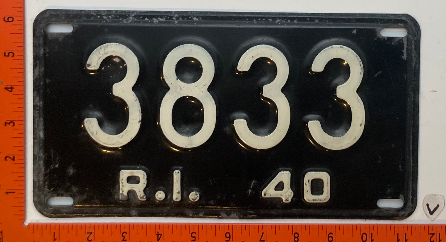 1940 Rhode Island #3833 Passenger License Plate