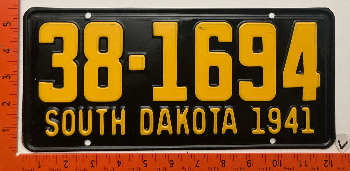 1941 South Dakota #38-1694 Passenger License Plate