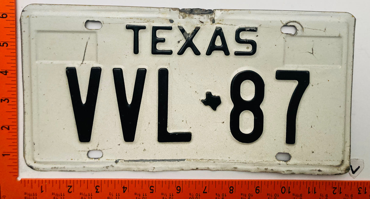 1975 Texas #VVL 87 Passenger License Plate