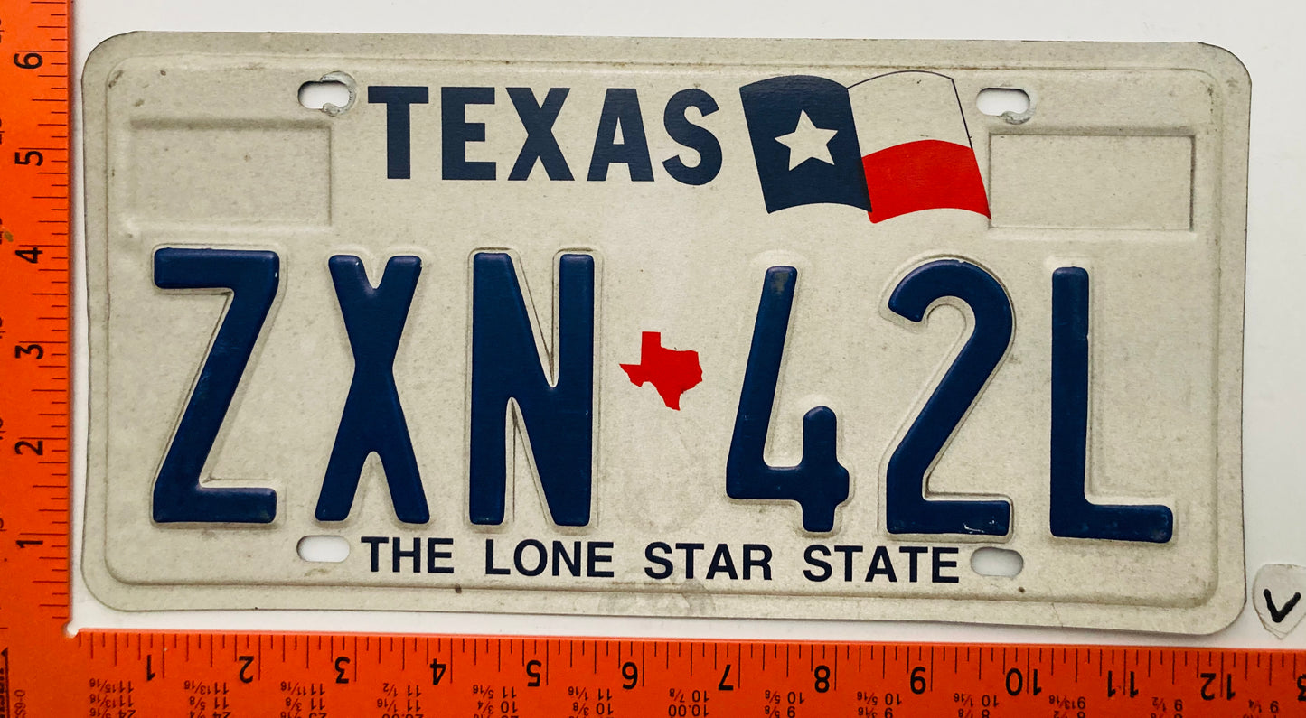 1996 Texas #ZXN 42L Passenger License Plate