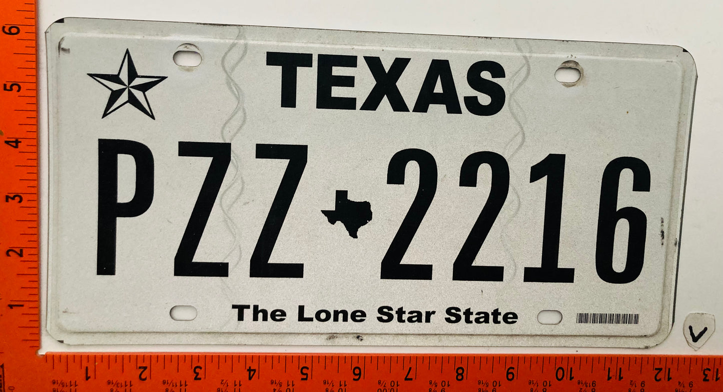 2012 Texas #PZZ 2216 Passenger License Plate