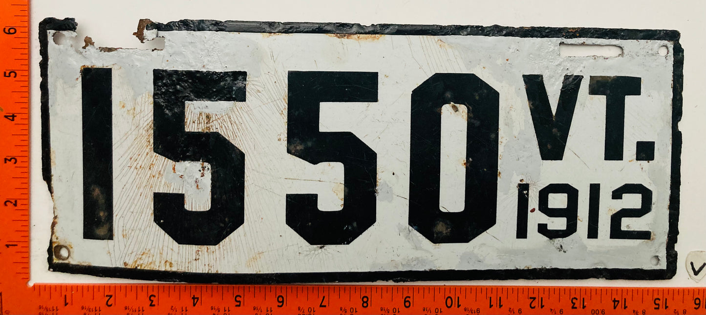 1912 Vermont #1550 Passenger License Plate (Porcelain)