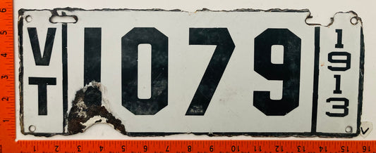 1913 Vermont #1079 Passenger License Plate (Porcelain)