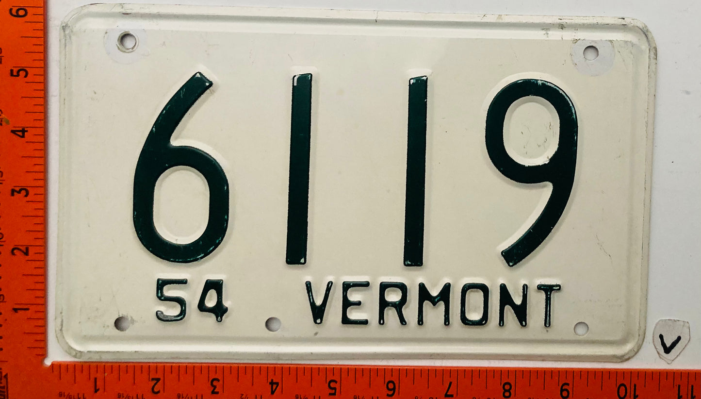 1954 Vermont #6119 Passenger License Plate