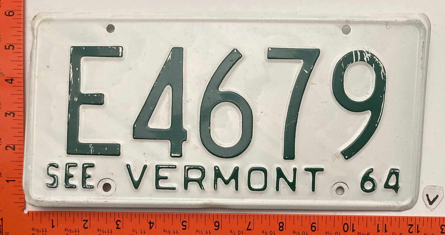 1964 Vermont #E4679 Passenger License Plate