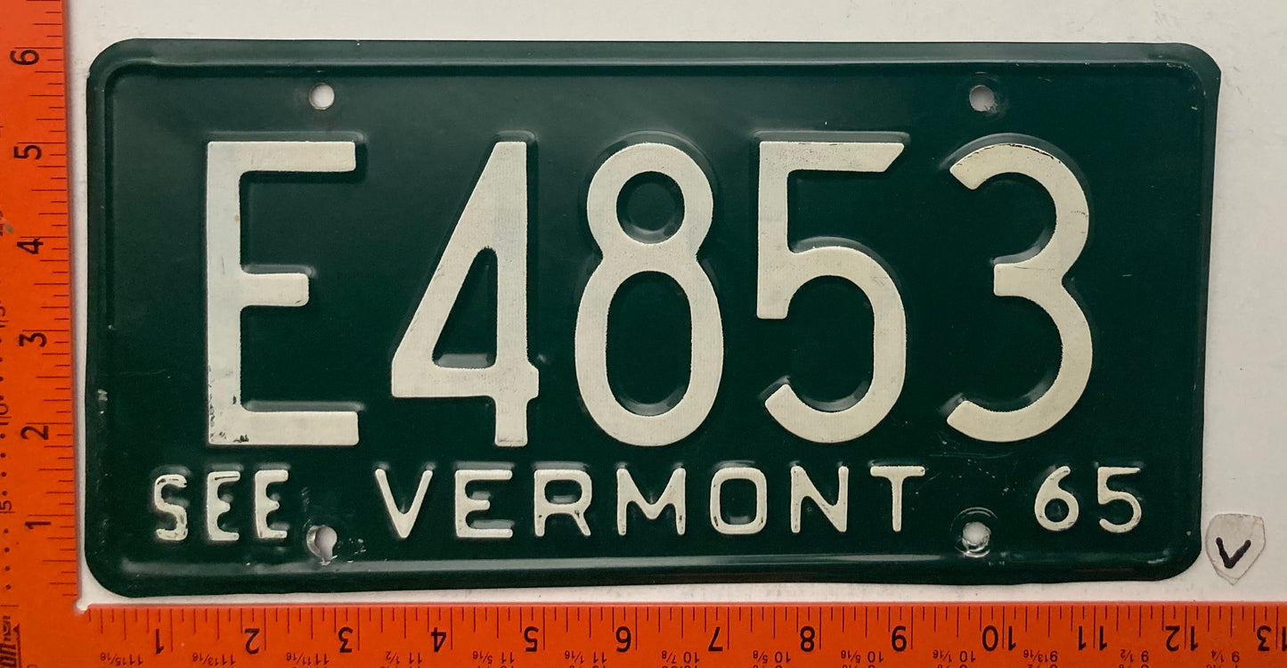 1965 Vermont #E4853 Passenger License Plate