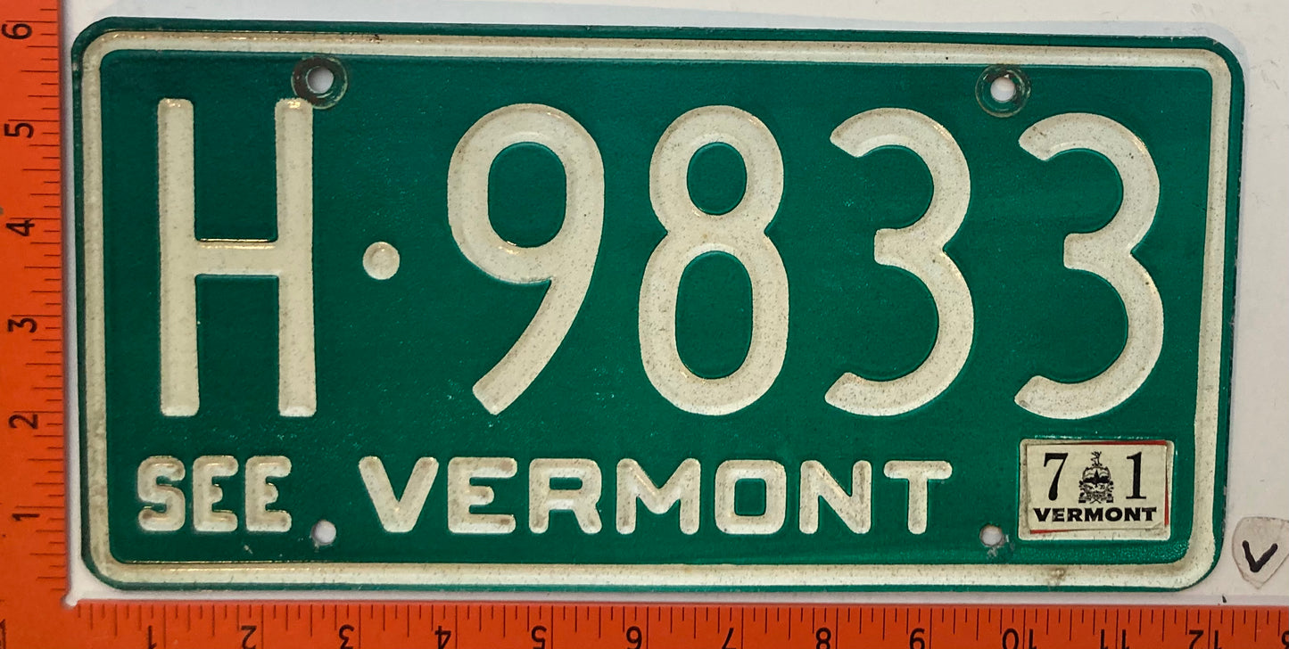 1971 Vermont #H-9833 Passenger License Plate