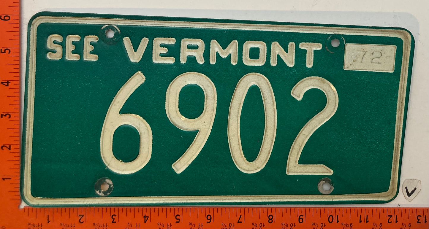 1972 Vermont #6902 Passenger License Plate