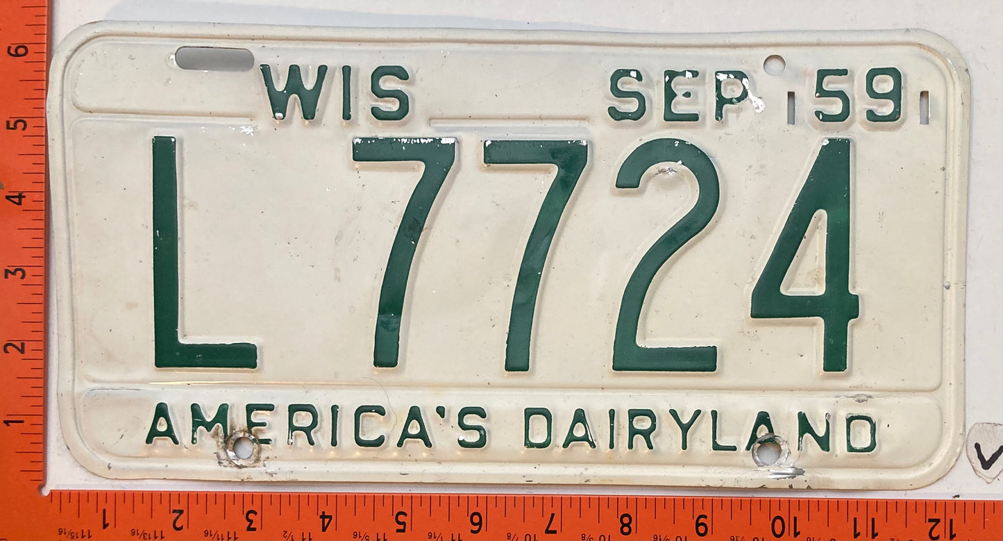 1959 Wisconsin #L 7724 Passenger License Plate