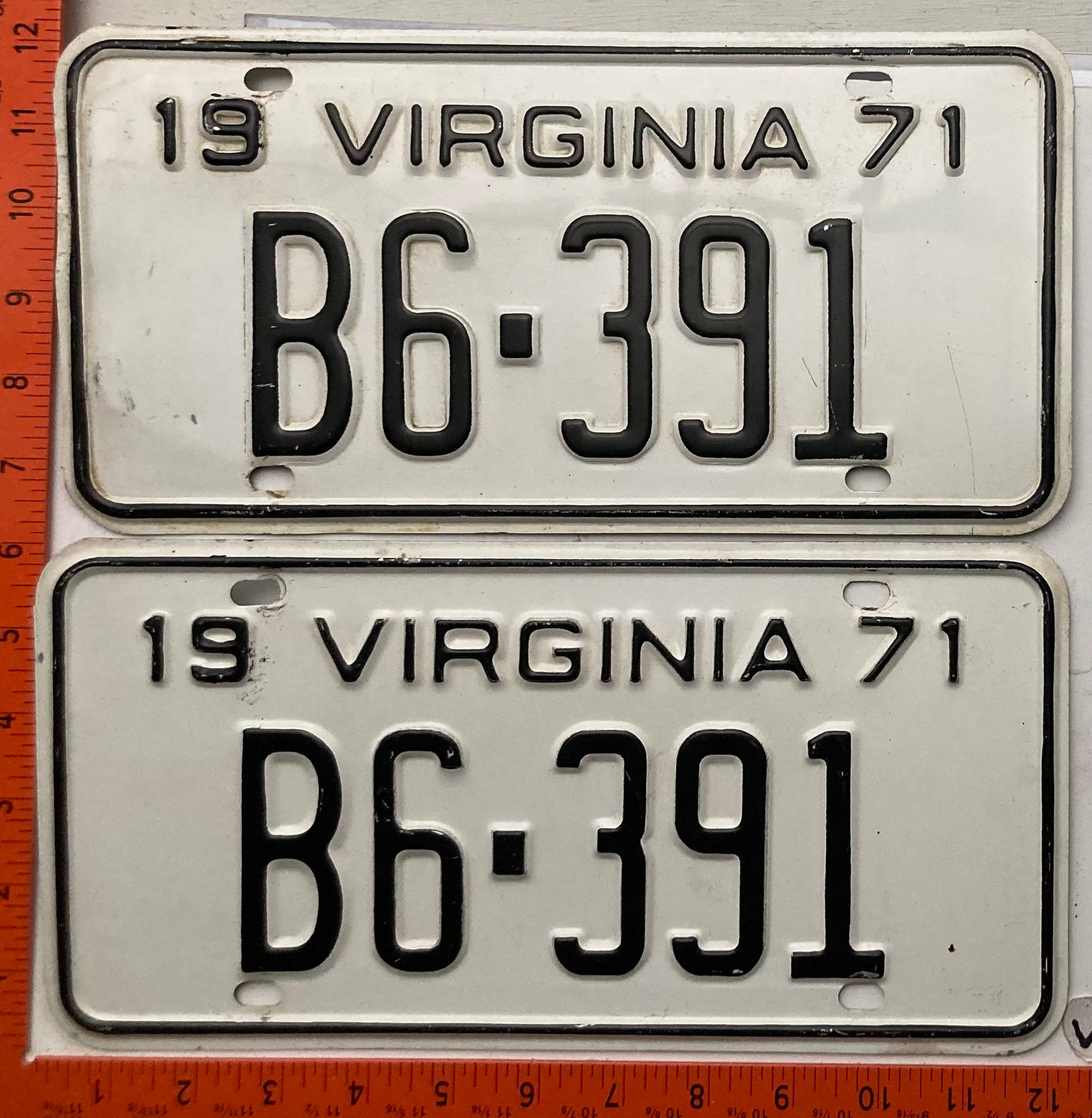 1971 Virginia #B6-391 Passenger License Plate (Pair)