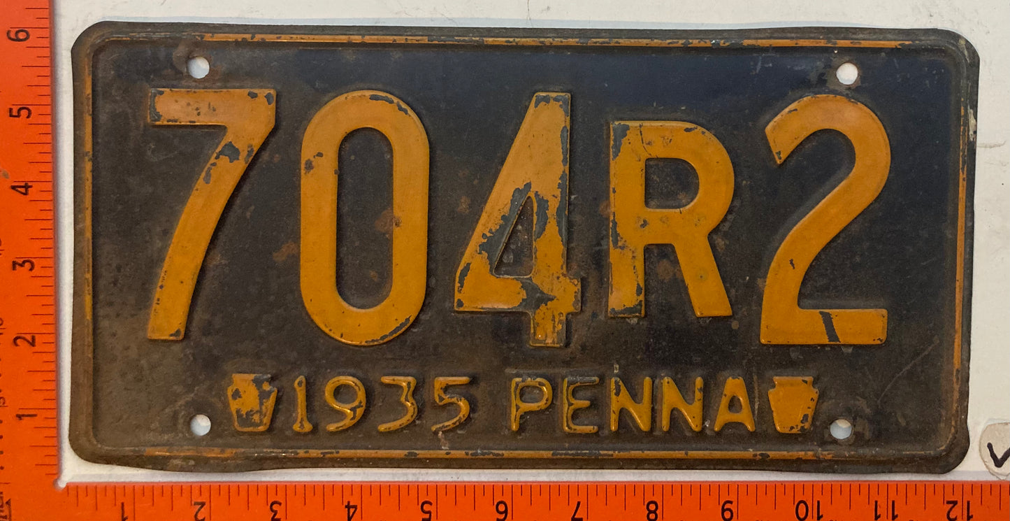 1935 Pennsylvania #704R2 Passenger License Plate