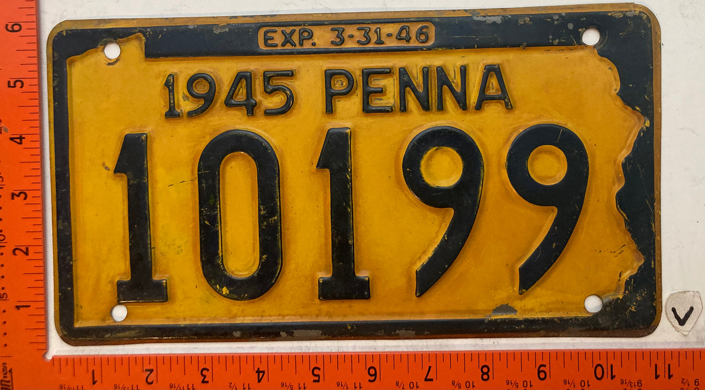 1945 Pennsylvania #10199 Passenger License Plate