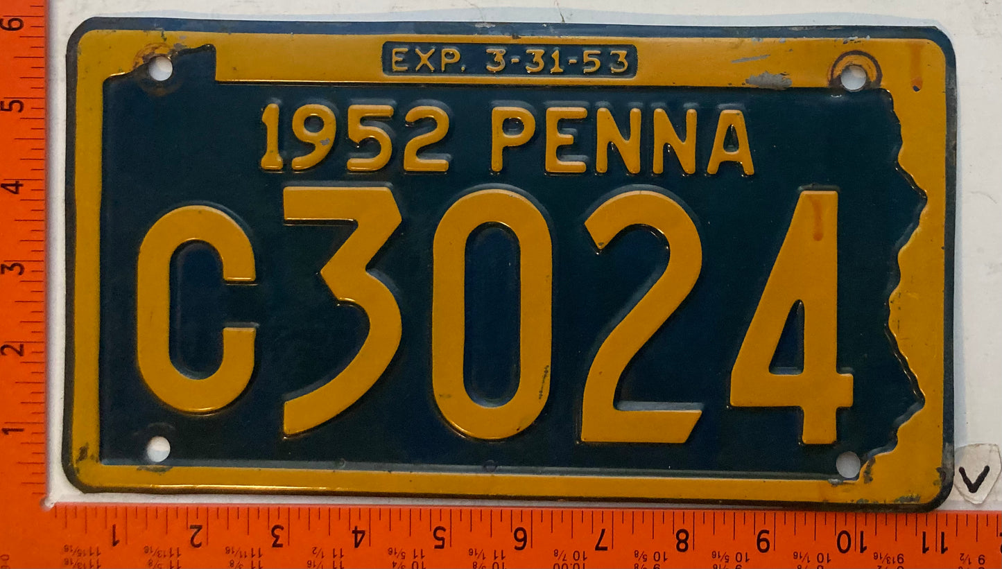 1952 Pennsylvania #C3924 Passenger License Plate