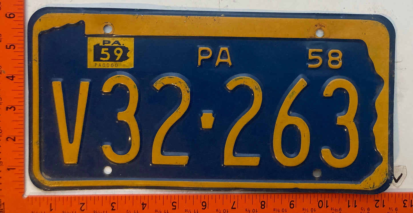 1959 Pennsylvania #V32-263 Passenger License Plate
