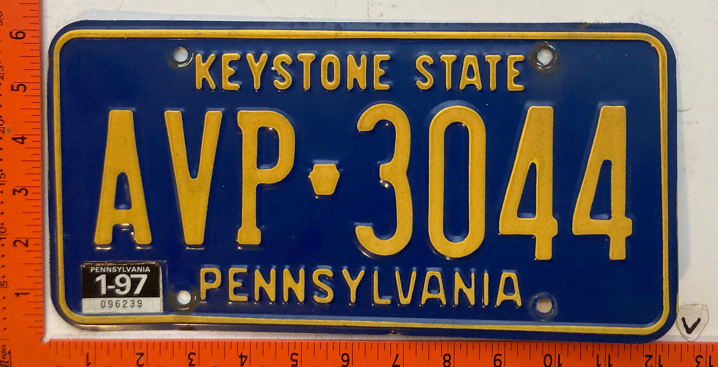1997 Pennsylvania #AVP 3044 Passenger License Plate