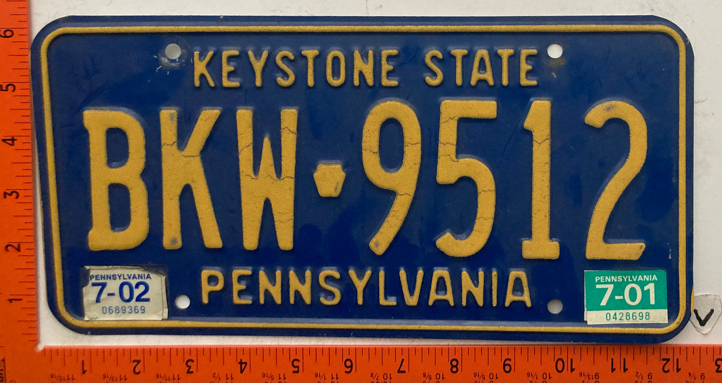 2001/2002 Pennsylvania #BKW 9512 Passenger License Plate