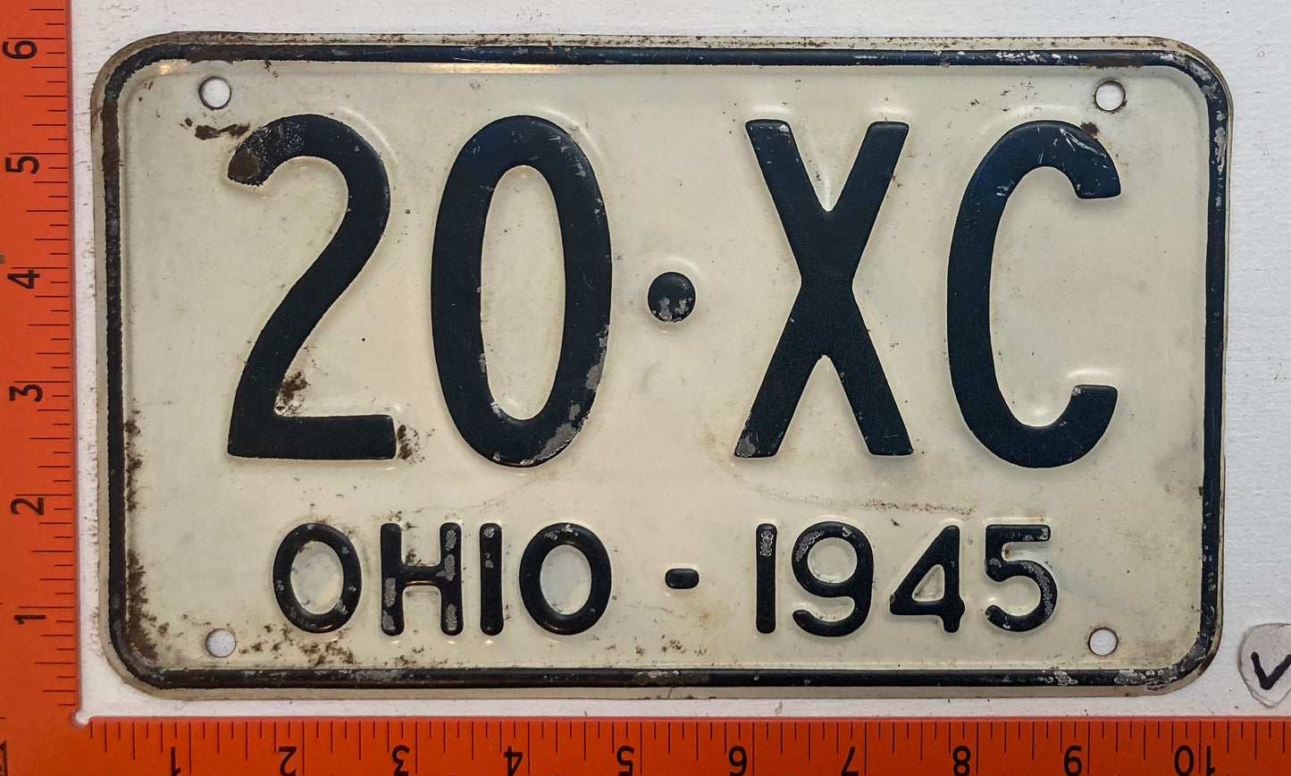1945 Ohio #20-XC Passenger License Plate
