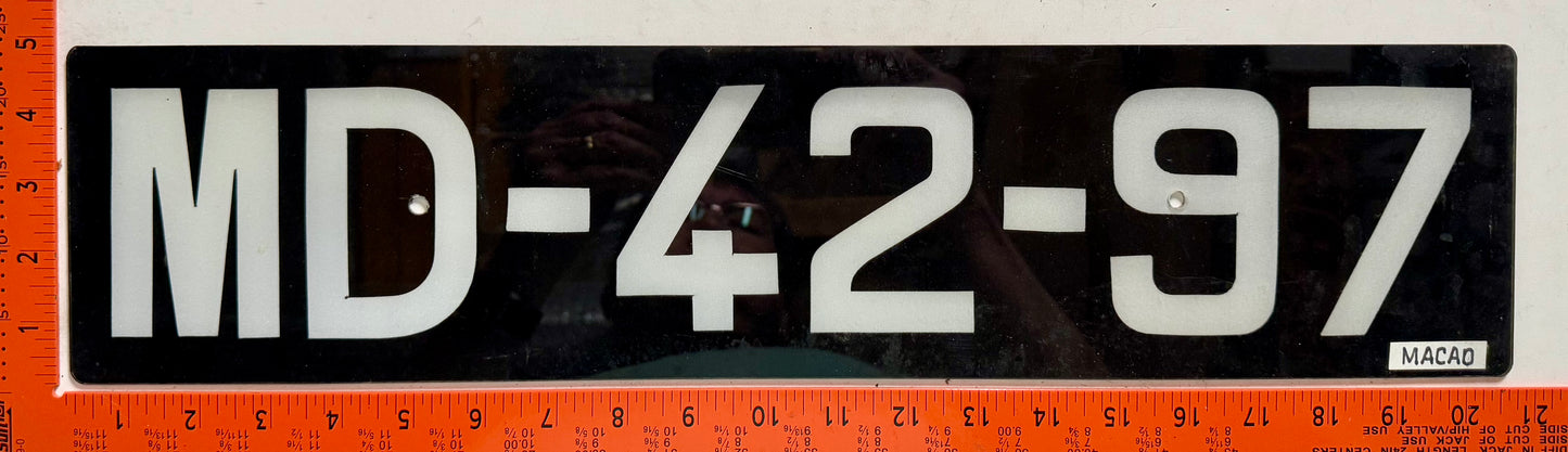 undated Macao #MD-42-97 Passenger License Plate