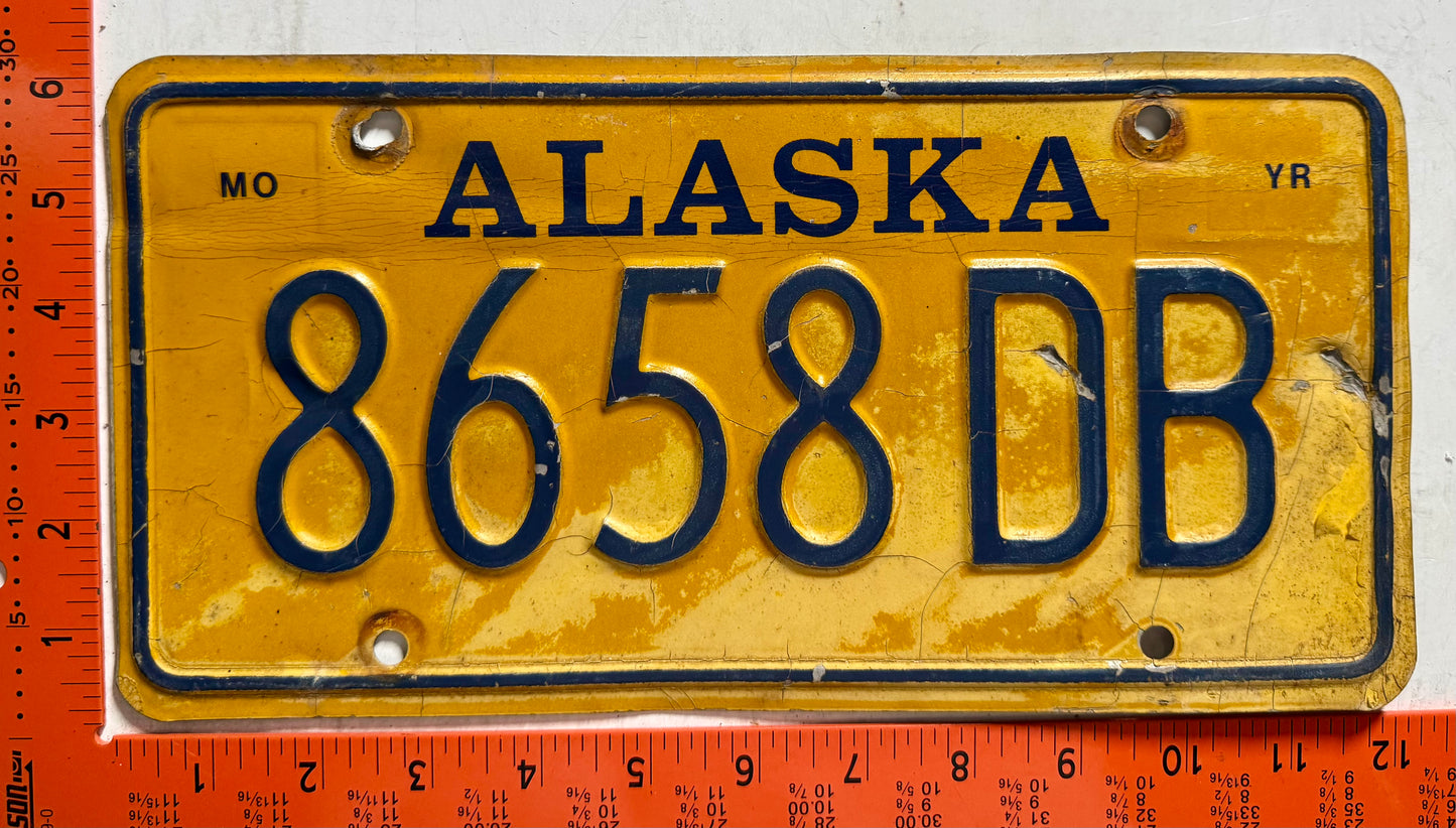 undated Alaska #8658 DB Truck License Plate (Crafter)