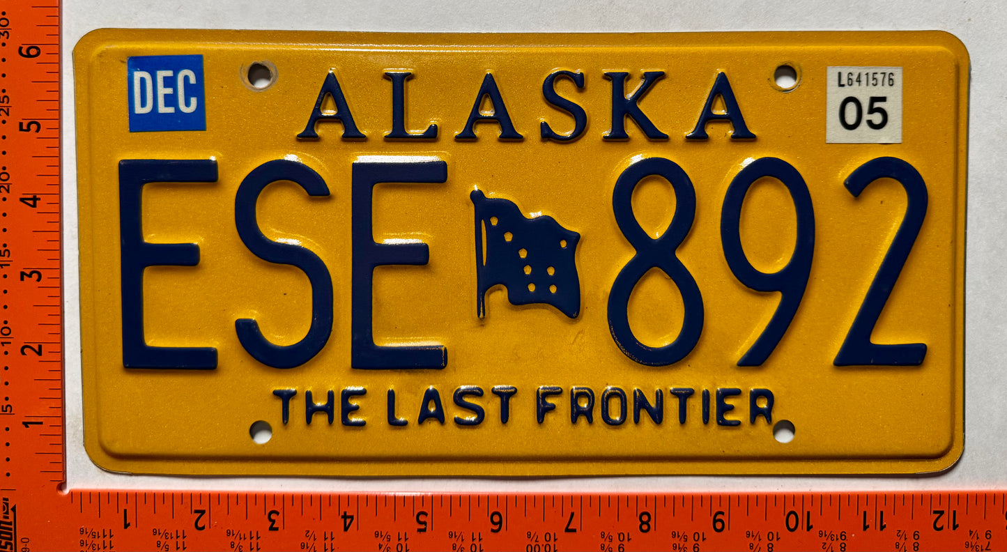 2005 Alaska #ESE 892 Passenger License Plate