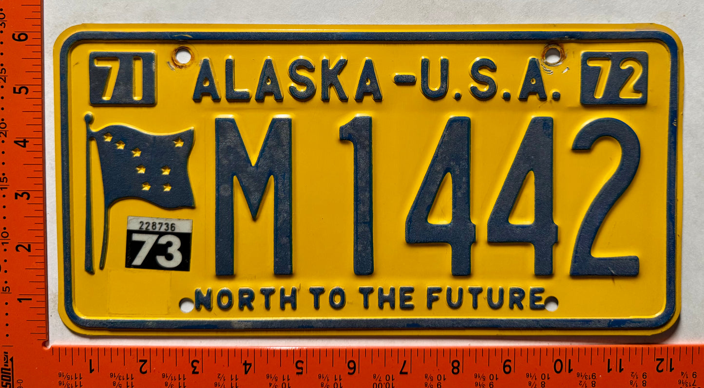 1971/1972/1973 Alaska #M1442 Passenger License Plate