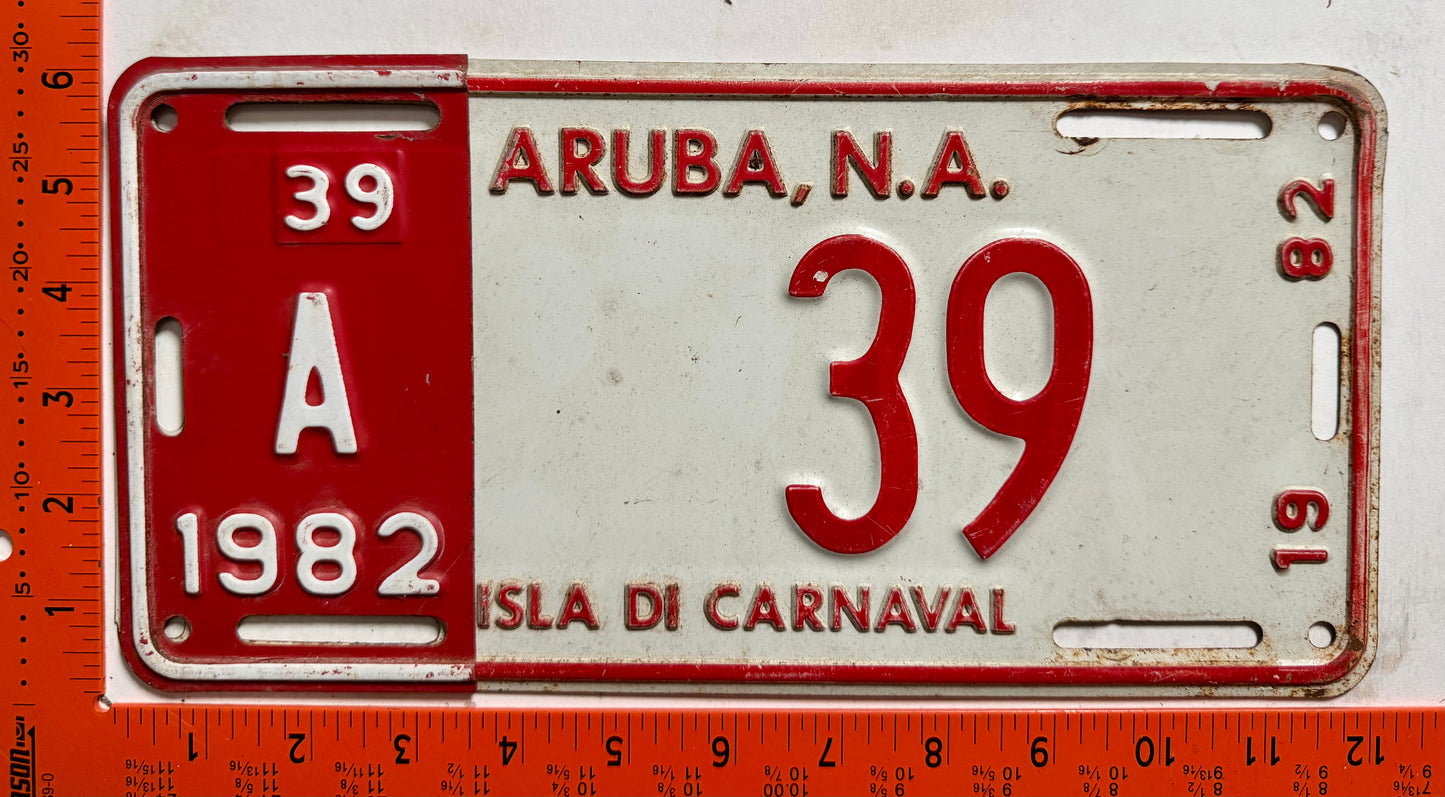 1982 Aruba #A-39 Passenger License Plate