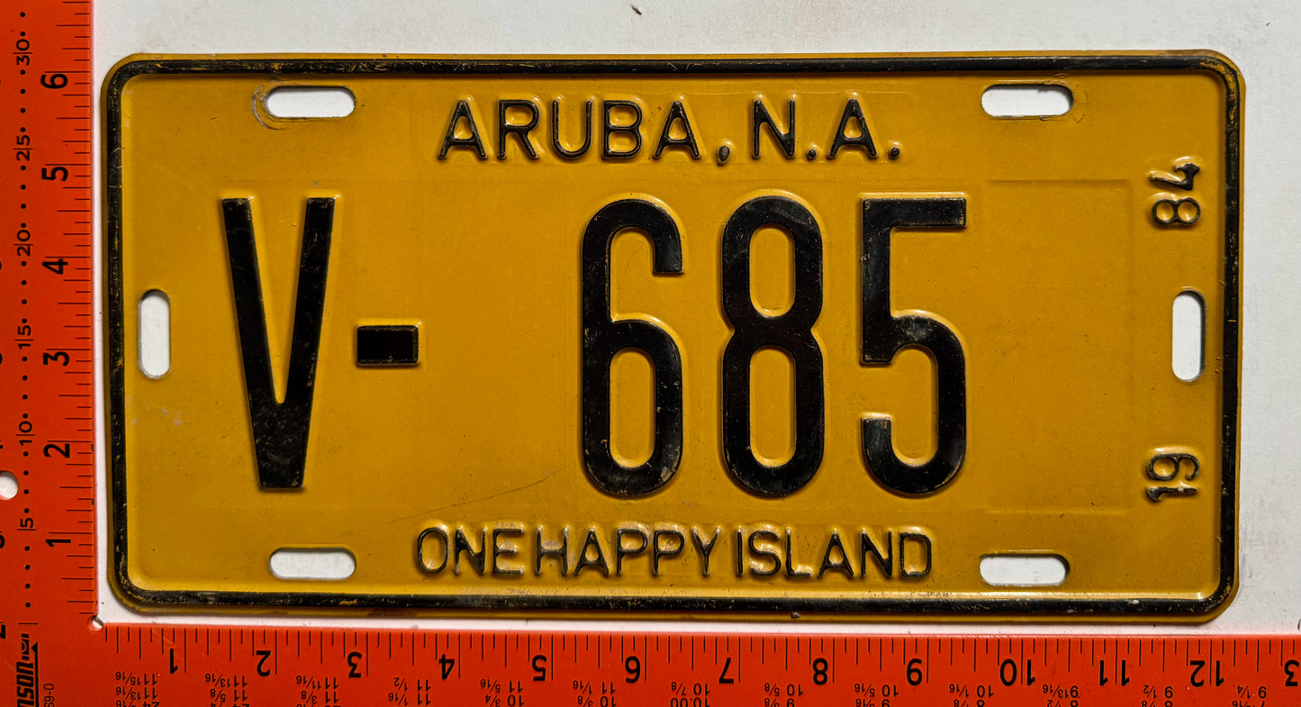1984 Aruba #V-685 Rental License Plate