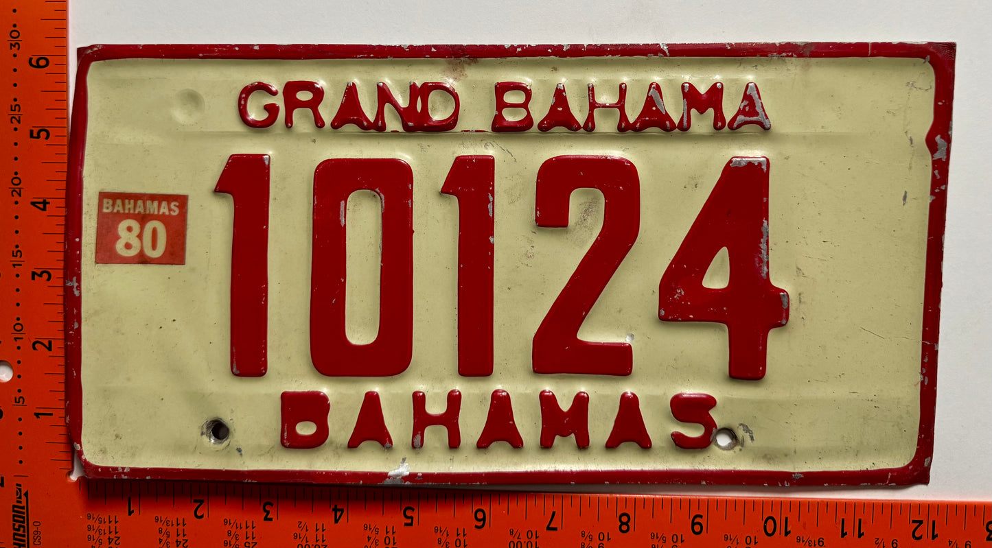 1980 Grand Bahama, Bahamas #10124 Passenger License Plate