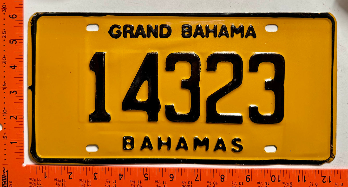 1987 base Grand Bahama, Bahamas #14323 Passenger License Plate