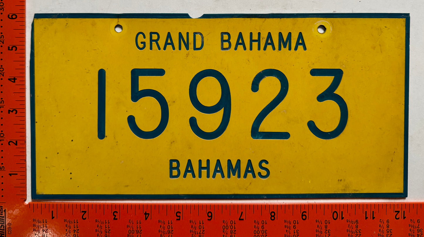 undated Grand Bahama, Bahamas #15923 Passenger Replacement License Plate