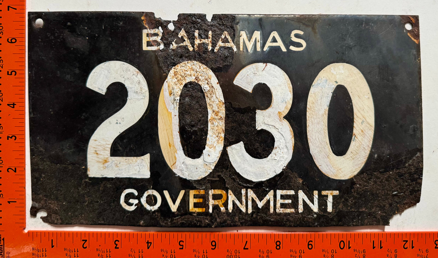 undated Bahamas #2030 Government License Plate (Porcelain)