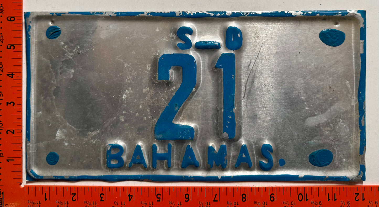 undated Bahamas #21 Rental Car Paint Test License Plate