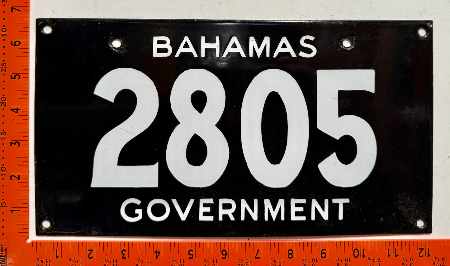 undated Bahamas #2805 Government License Plate (Porcelain)