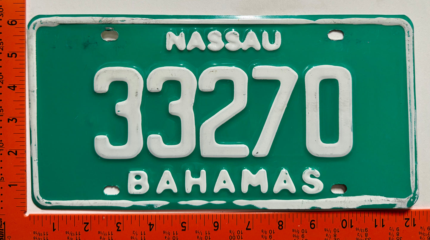 1990 base Nassau, Bahamas #33270 Passenger License Plate