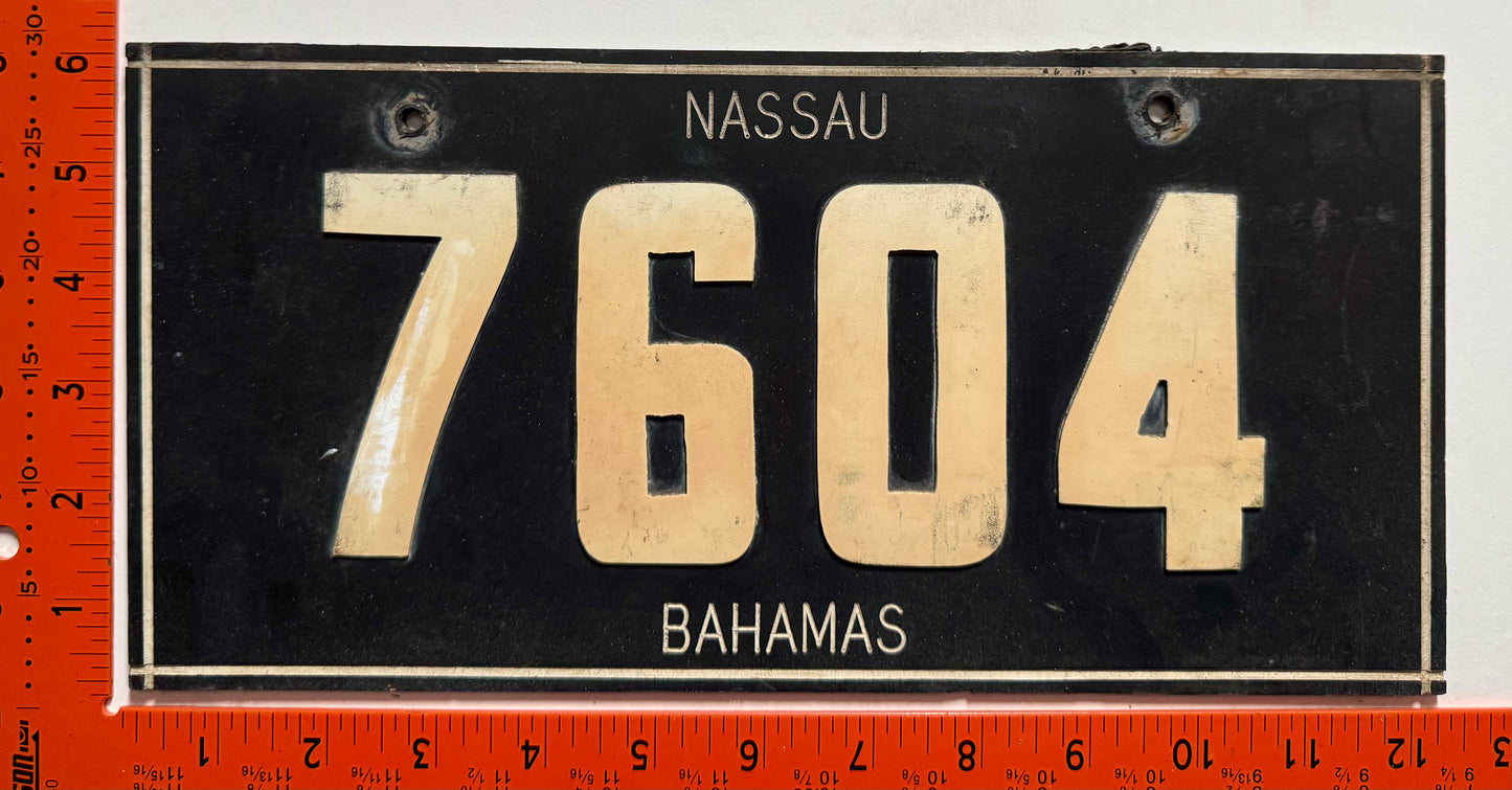 1960s Nassau, Bahamas #7604 Passenger License Plate