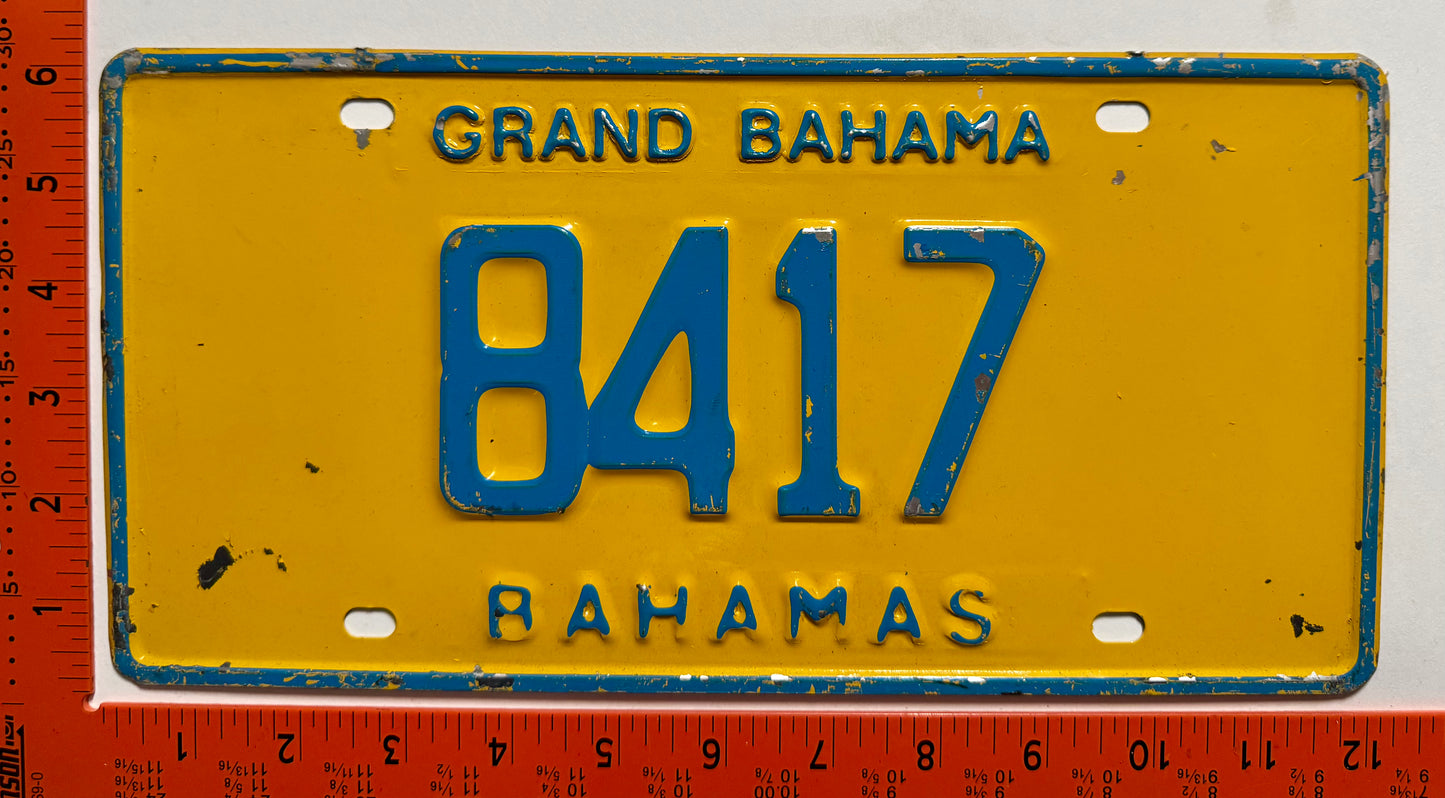 1992 base Grand Bahama, Bahamas #8417 Passenger License Plate