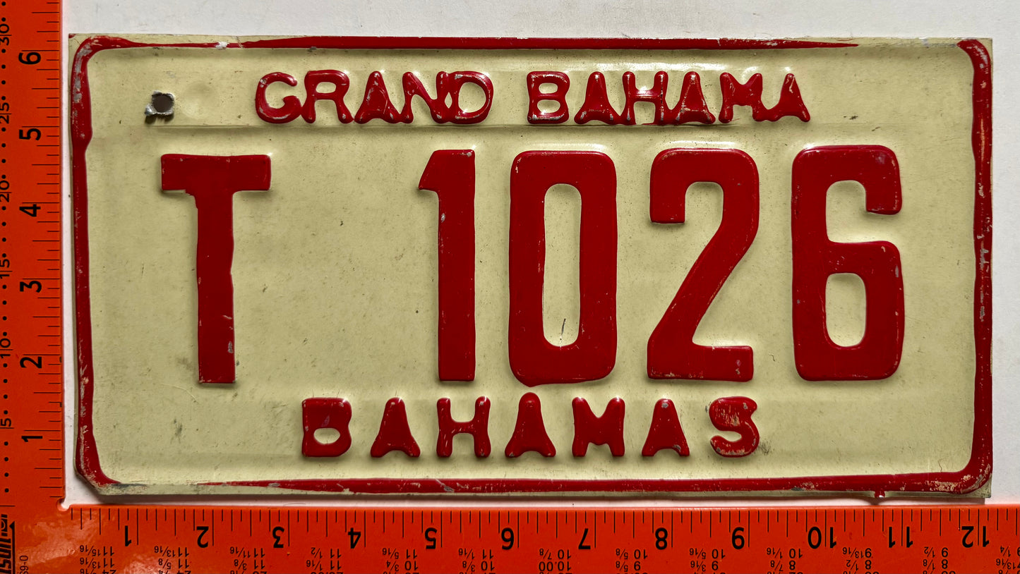 1978 base Grand Bahama, Bahamas #T 1026 Truck License Plate