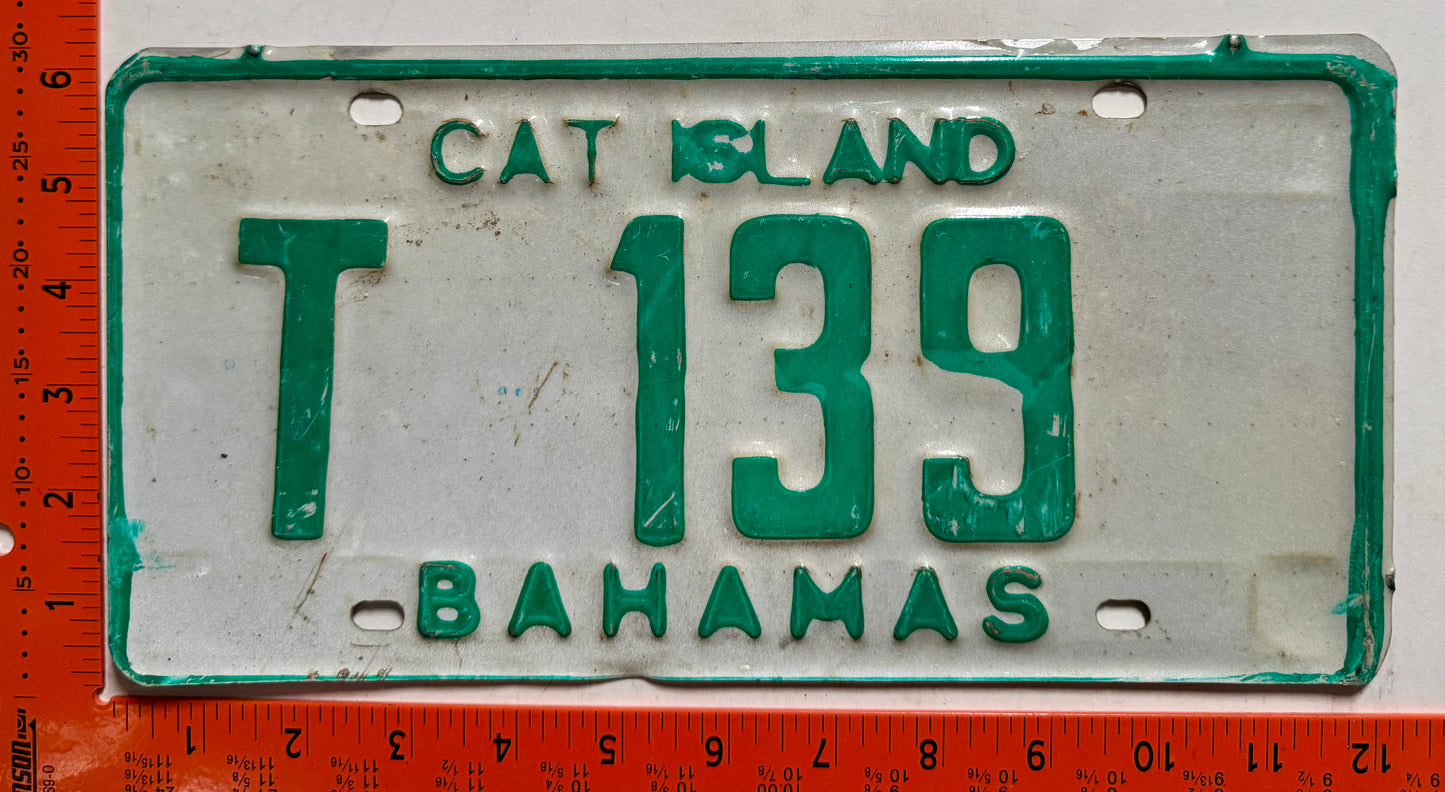 1983 base Cat Island, Bahamas #T 139 Truck License Plate