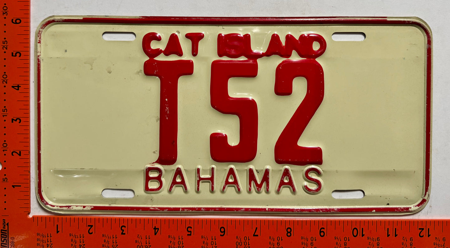 1978 base Cat Island, Bahamas #T52 Truck License Plate